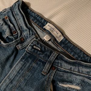 Abercrombie The Mom High Rise Curve Love Jeans